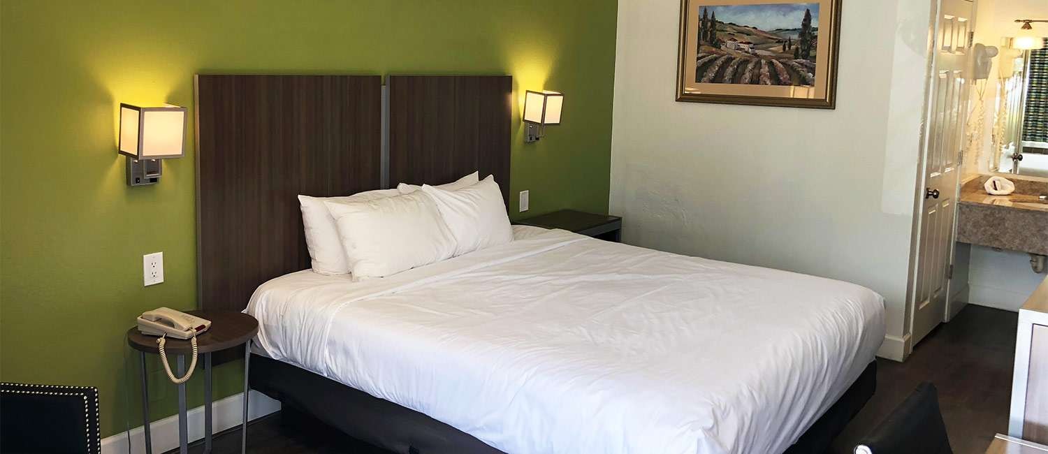 OUR COMFORTABLE ACCOMMODATIONS ARE MINUTES FROM TOP GILROY ATTRACTIONS